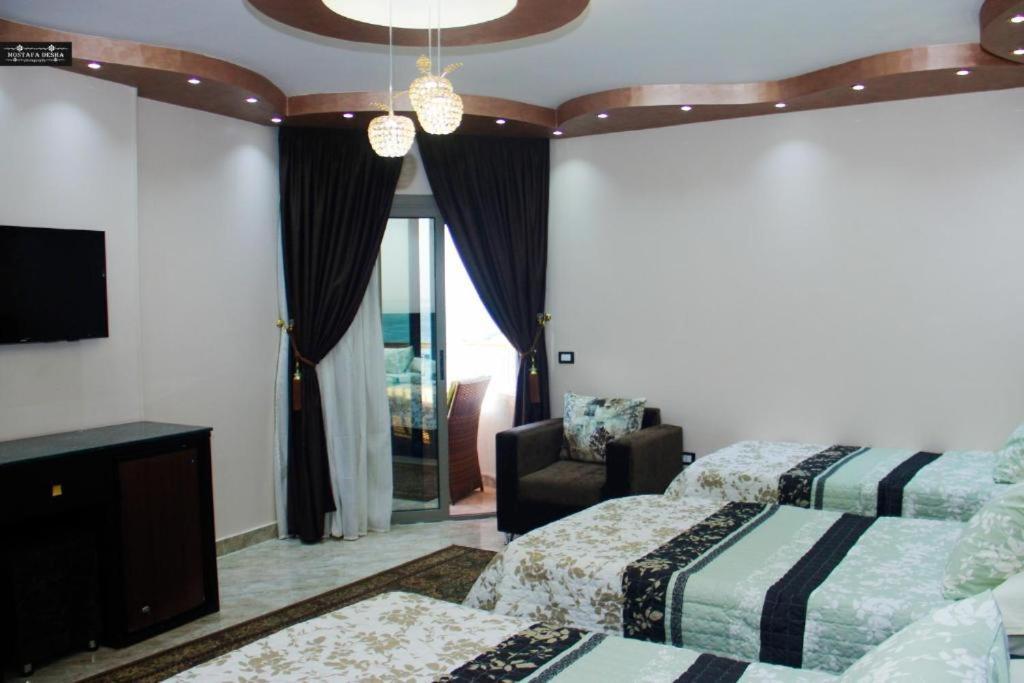 Aswan Plaza - Share Apartment Esterno foto